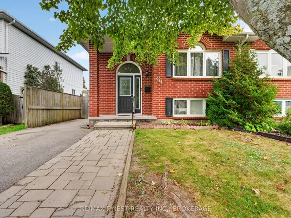 984 Waterbury Cres, Kingston, ON K7M 8V3