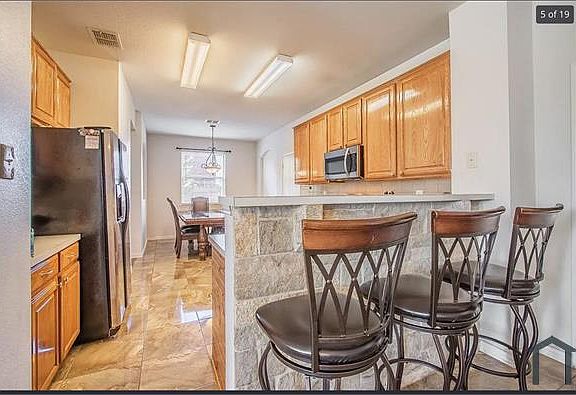 4th image of 503 Binkley Ct