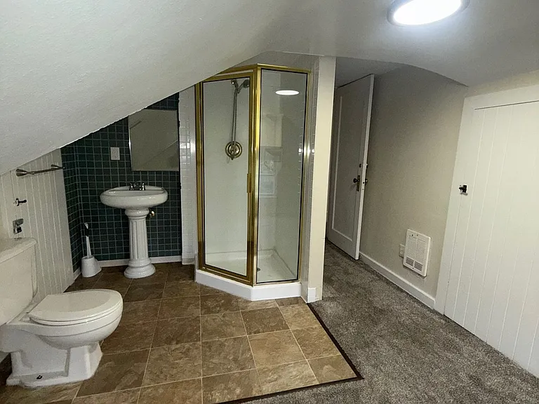 Charbern Inn — Photo 13