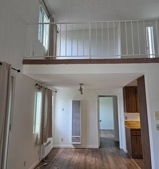 3650 Greenfield Ave #10 — Photo 2
