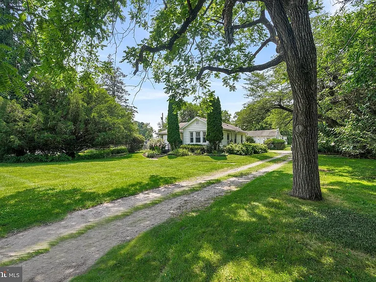 40 Reeceville Rd — Photo 2