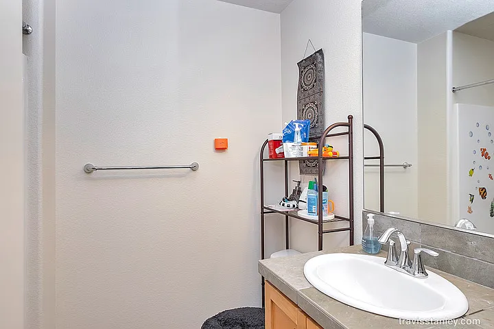 8836 NE Brentford Way — Photo 7
