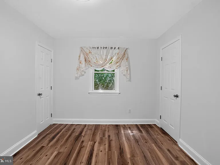 137 Walker Ln — Photo 17