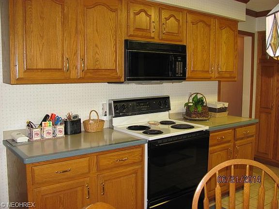 4th image of 1160 Woodside Dr