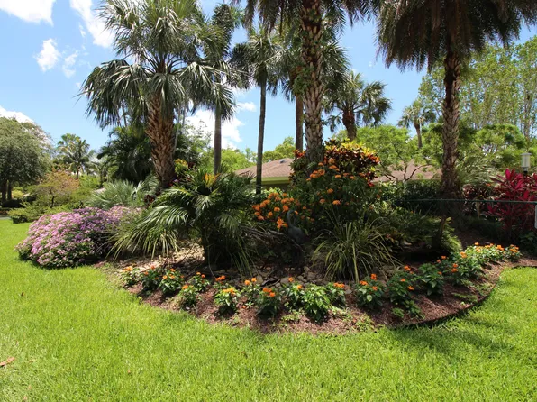 806 CYPRESS GROVE Lane #303, Pompano Beach, FL 33069