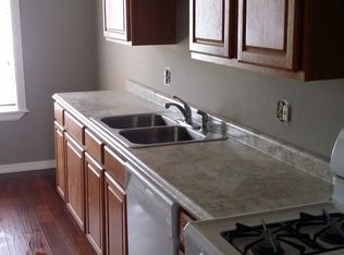 453 Minnesota Cir, Carol Stream, IL 60188