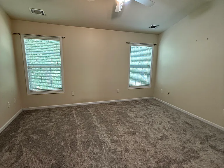 35 Annacey Pl — Photo 9