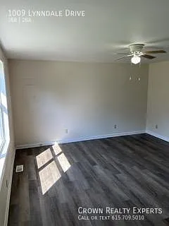1009 Lynndale Dr — Photo 11