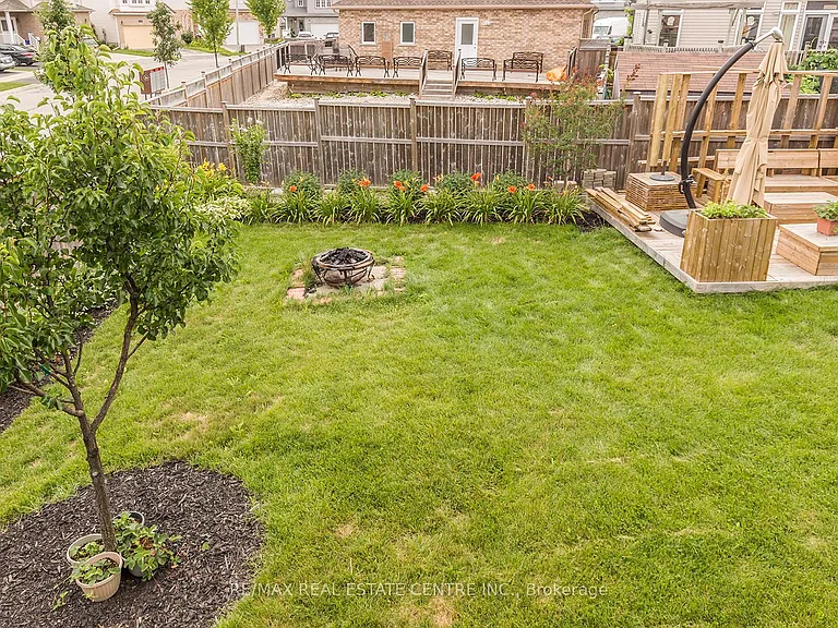 44 Lemon Grass St — Photo 35