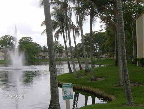 5th image of 400 Palm Cir W APT 305