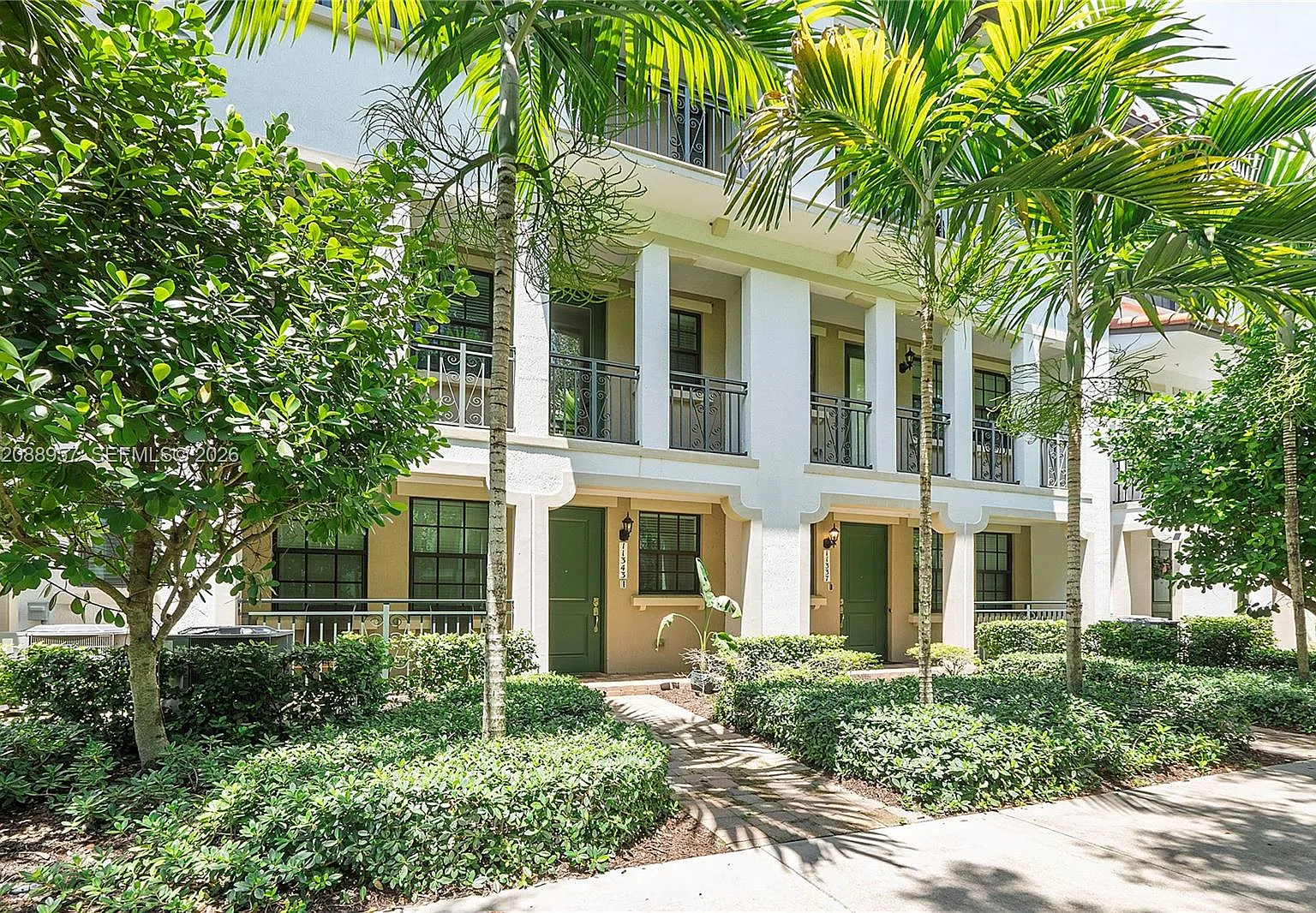 Pembroke Lakes South — Photo 1