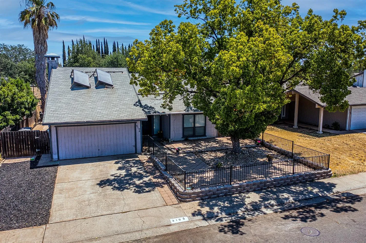 3108 Hogarth Dr photo 1