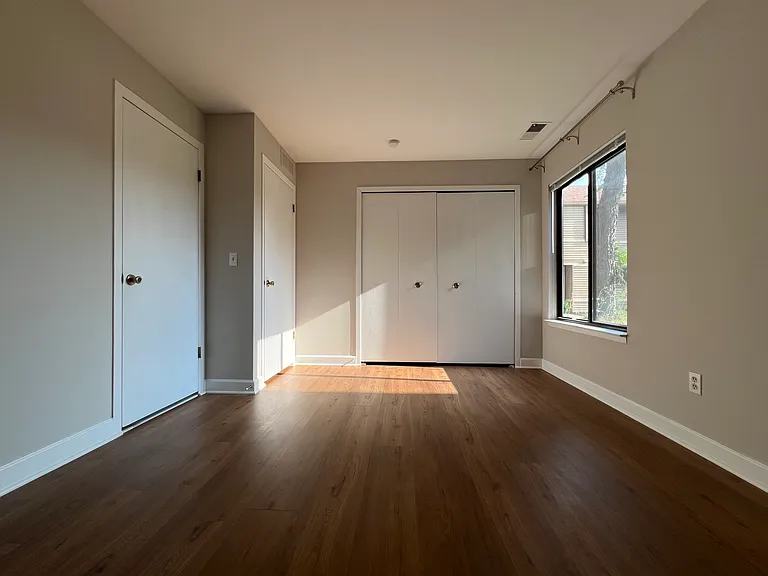 225 Briarcrest Dr #200 — Photo 8