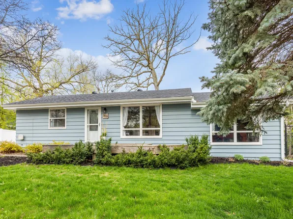 1673 Canary Ln, Mound, MN 55364