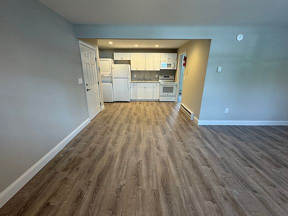 3rd image of 236 Belvidere St #236