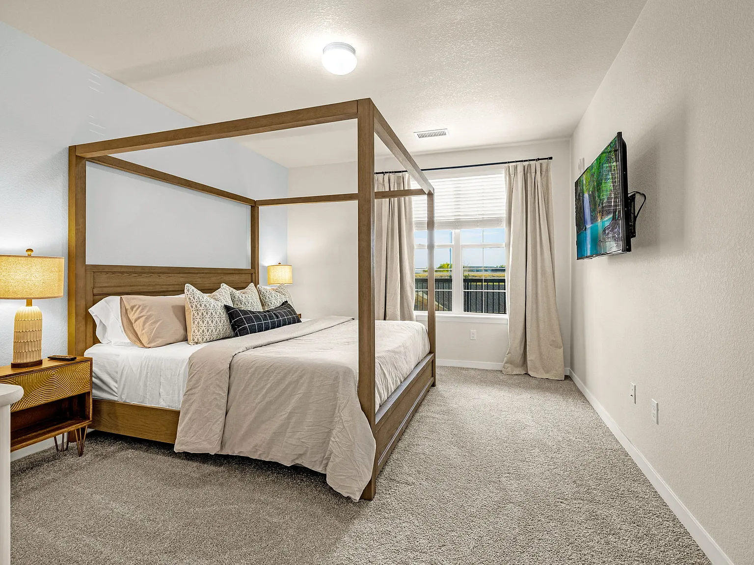 2 bed, 1164 sqft, $2,900 — Photo 3