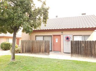 950 Greenfield Ave, Hanford, CA 93230