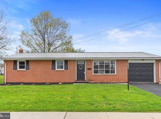 21 Mayfield St, Dover, PA 17315