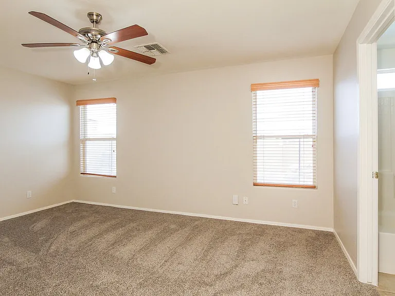 15066 W Buchanan St — Photo 8