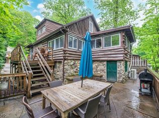 51 Dogwood Ln W, Hewitt, NJ 07421