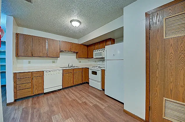 34 Lincoln Ave — Photo 12