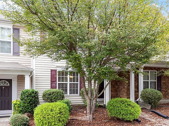 3rd image of 3314 Ivey Wood Ln