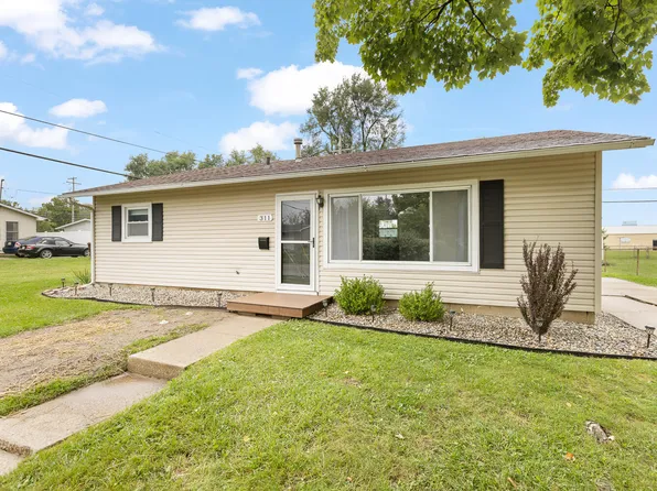 311 March Dr, Adrian, MI 49221