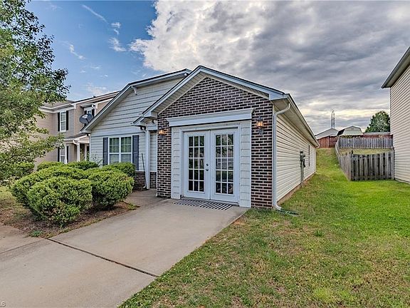 2nd image of 785 Runningbrook Ln