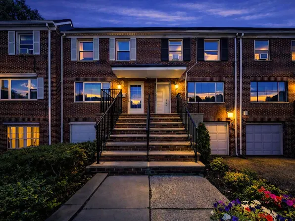 44 College Street image 1 of 37