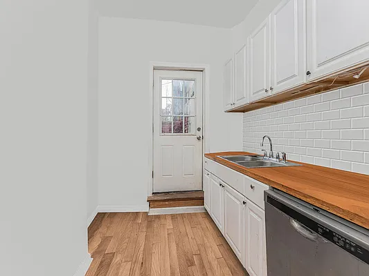 Rented by Corcoran | media 25