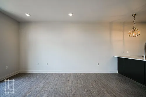 Floor plan 402