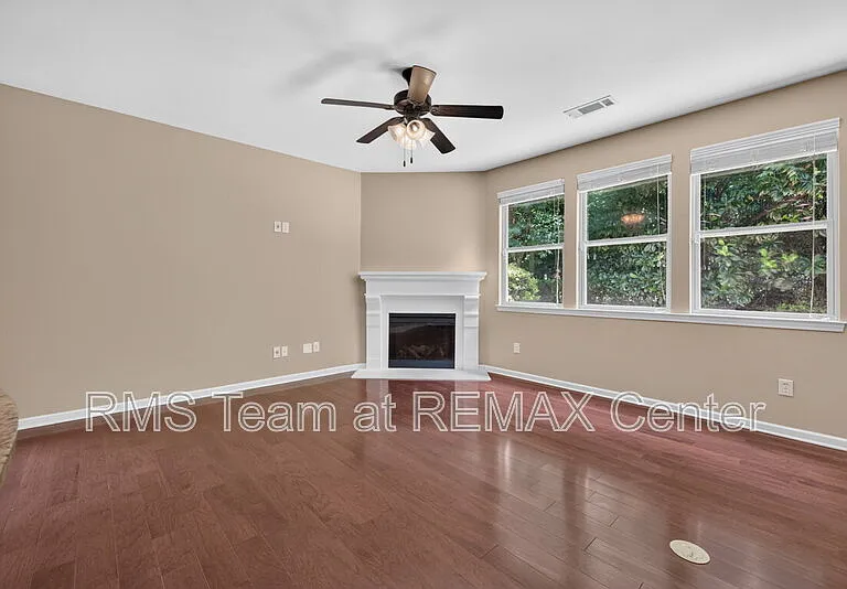 1572 Lenox Overlook Rd — Photo 6