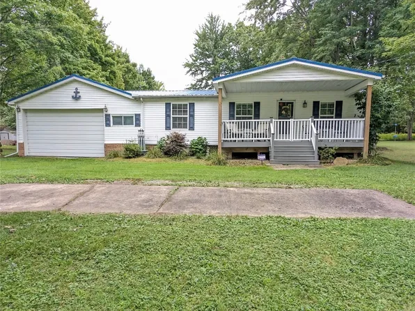 1359 Beach Dr, Espyville, PA 16424