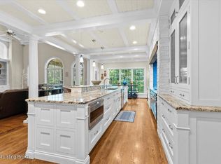 18711 Weatherford Cir, Louisville, KY 40245