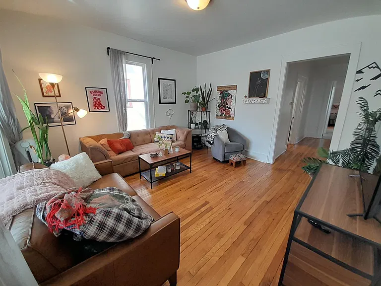 1627 Adams St NE #1 — Photo 4