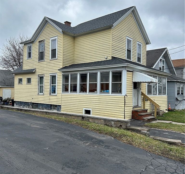 1st image of 310 2nd St