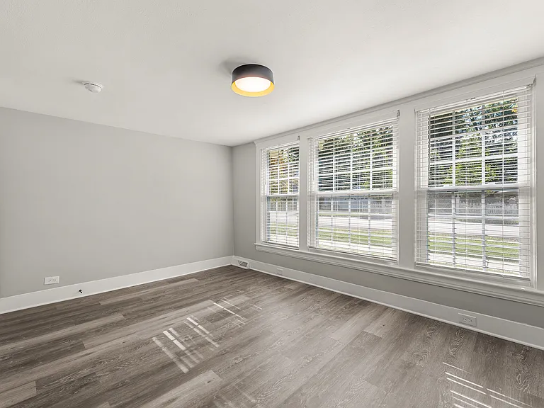 37386 Detroit Rd — Photo 16