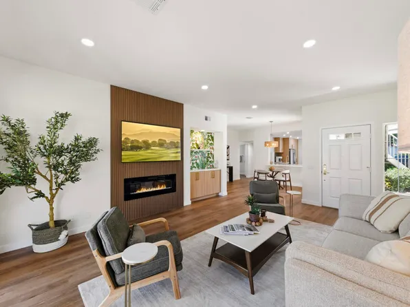 786 Montana Vista Dr, Palm Desert, CA 92211