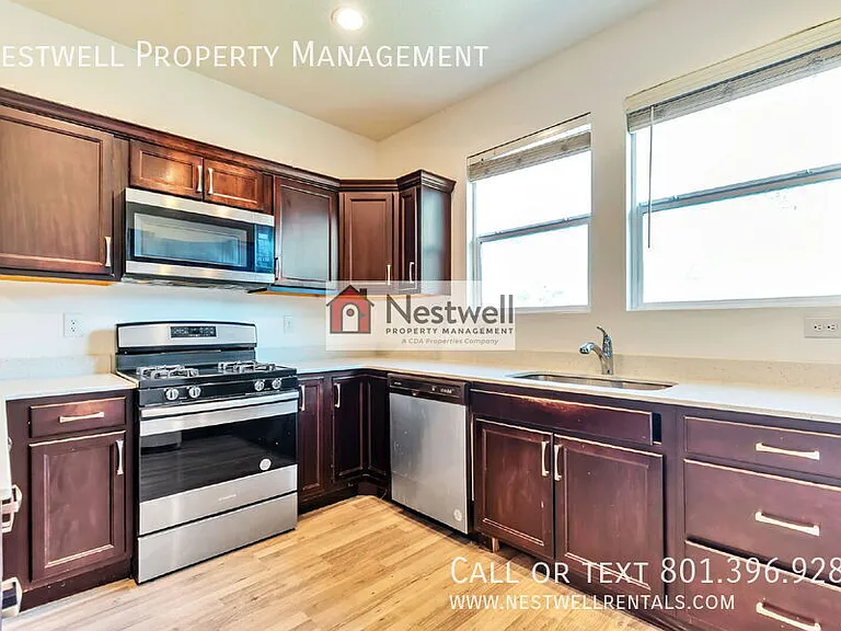 4328 W Watchmen Way — Photo 4