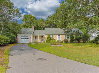 105 Thoreau Dr, Centerville, MA 02632