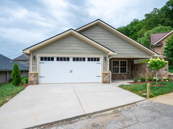 516 Hickory Tree Private Dr, Kingsport, TN 37663