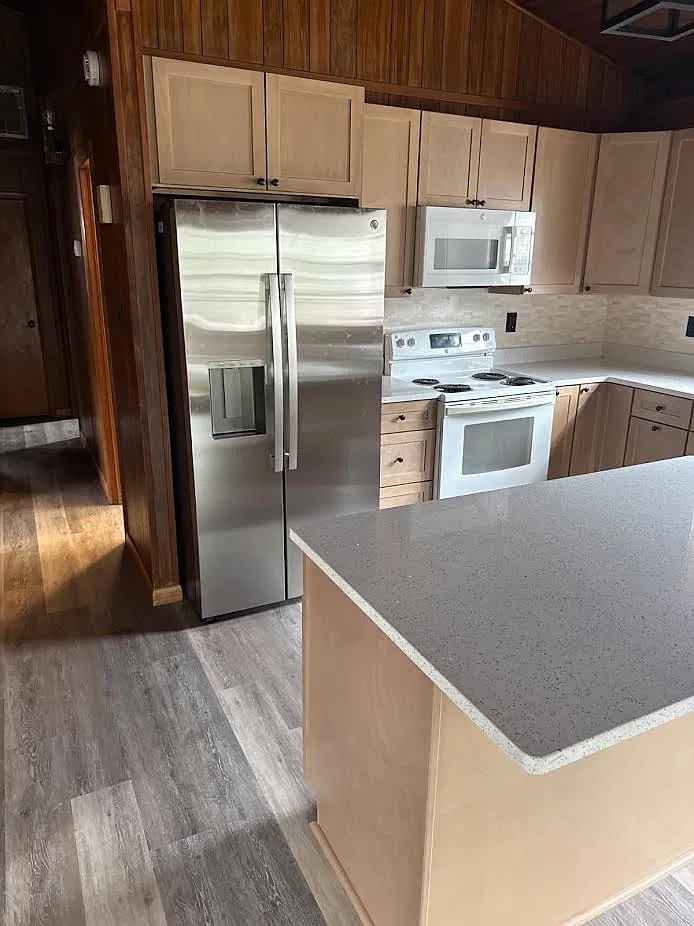 3 bed, 2.5 bath, 1560 sqft, $2,500 — Photo 4