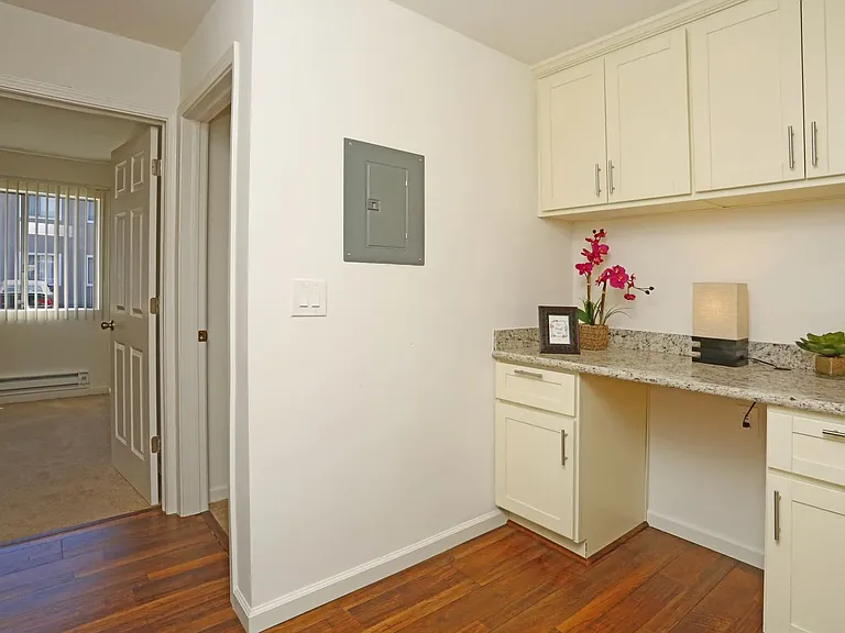 CENTRAL PARK APARTMENTS — Photo 6