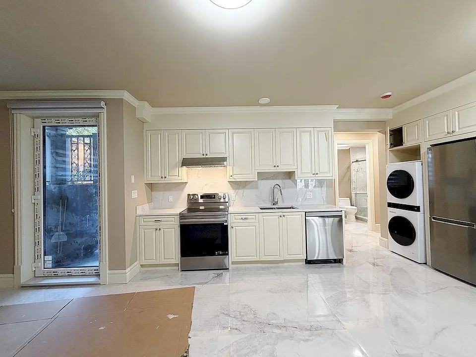 38XX W 36th Ave