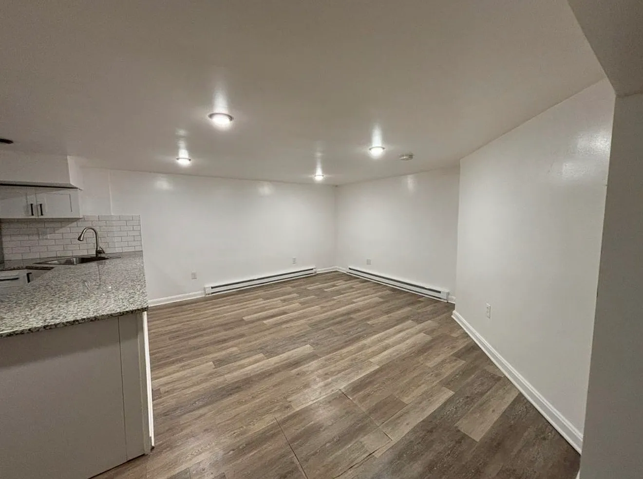 2 bed, 1000 sqft, $1,495 — Photo 4