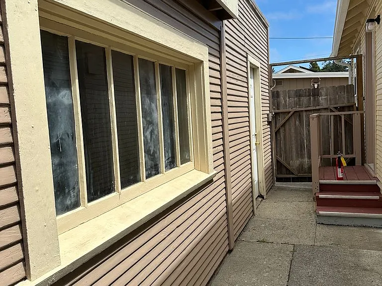 2025 I St — Photo 21