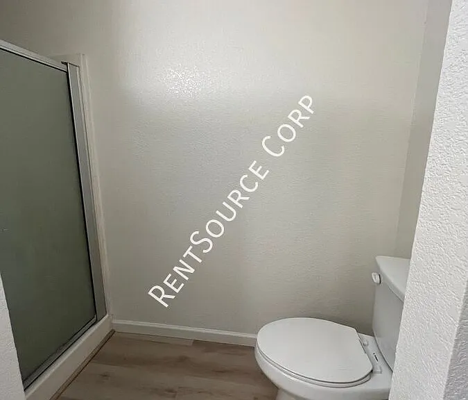 841 Chateau Way — Photo 17