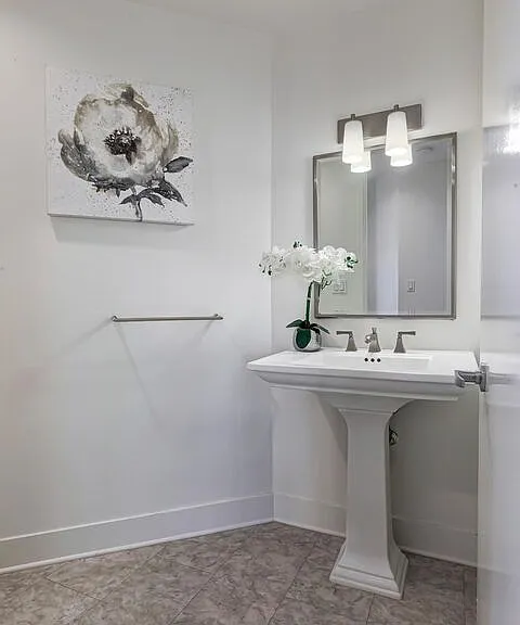 10350 Wilshire Blvd #1102 — Photo 29