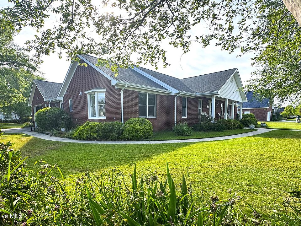 1st image of 1601 River Bluff Road