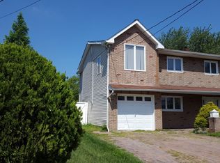 21 Friend St, Port Reading, NJ 07064